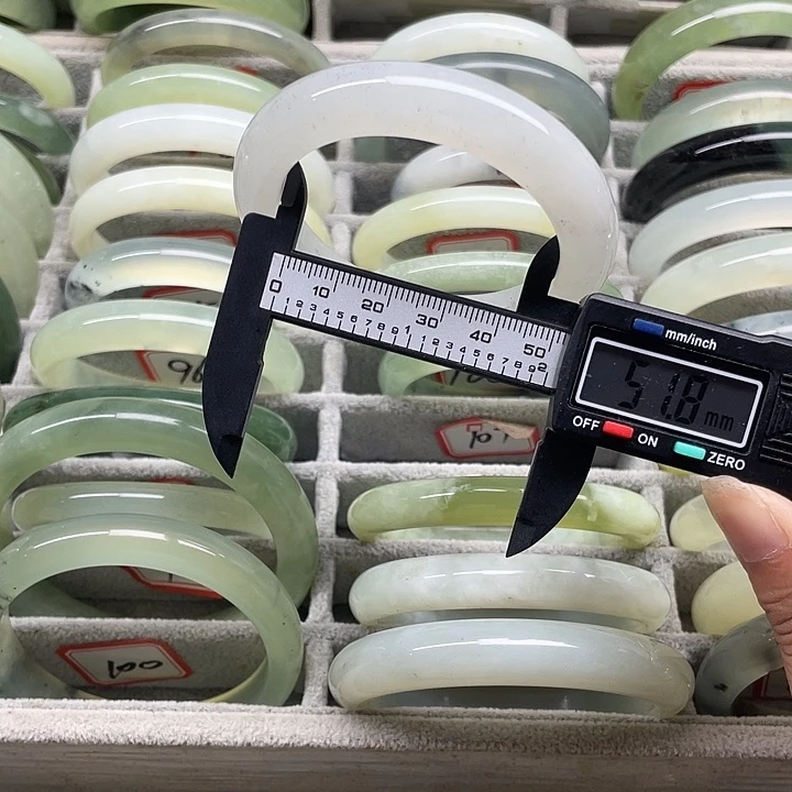 未镶嵌蛇纹石玉手镯107