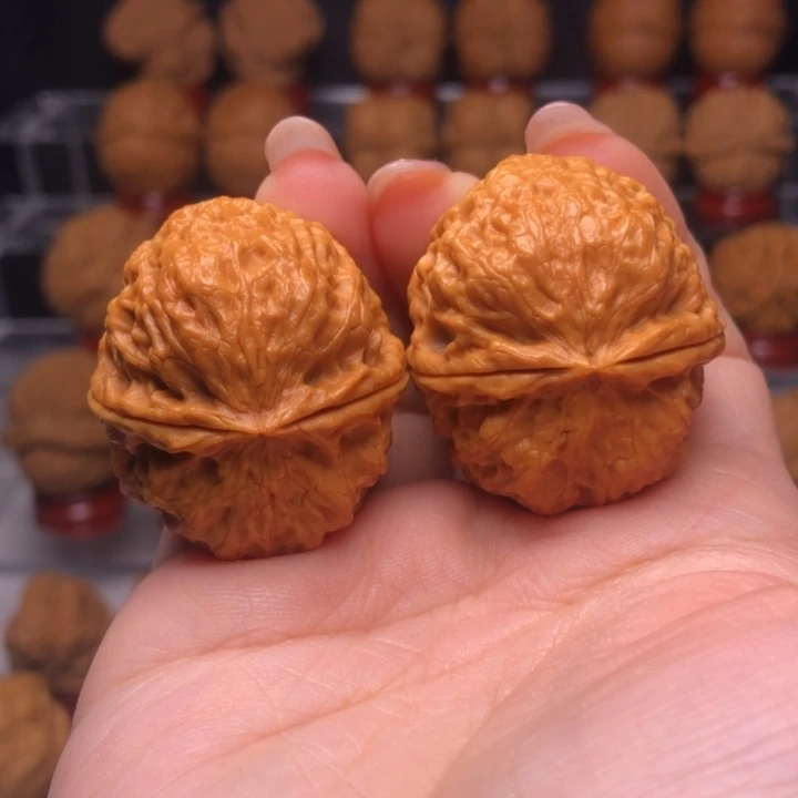 文玩核桃吊坠生****果13云顶绣球