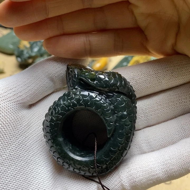 岫岩河磨玉（透闪石质玉）手把未镶嵌啦****9