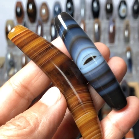 玛瑙/玉髓未镶嵌珠宝半成品游**方