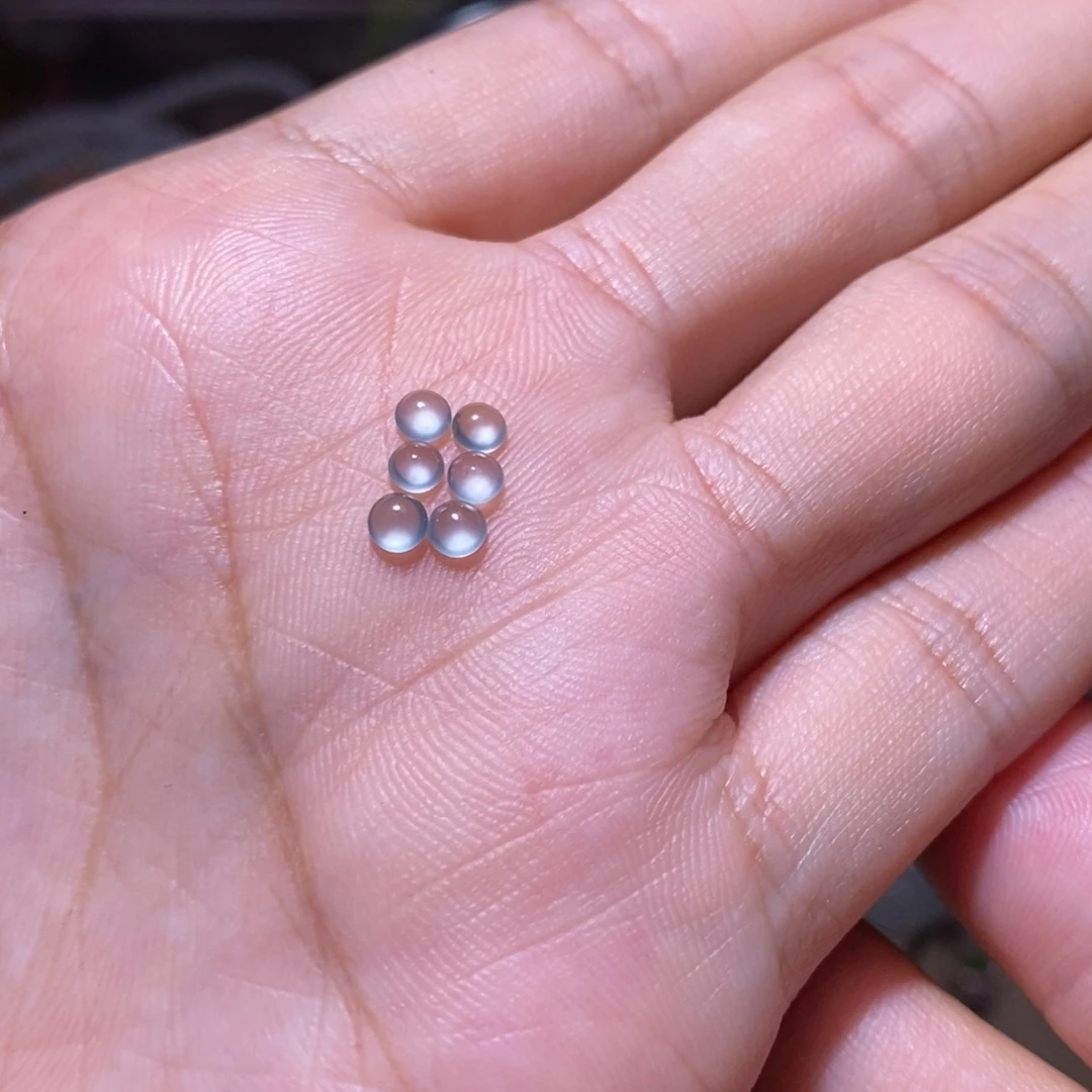 颈饰未镶嵌翡翠蛋面6颗400