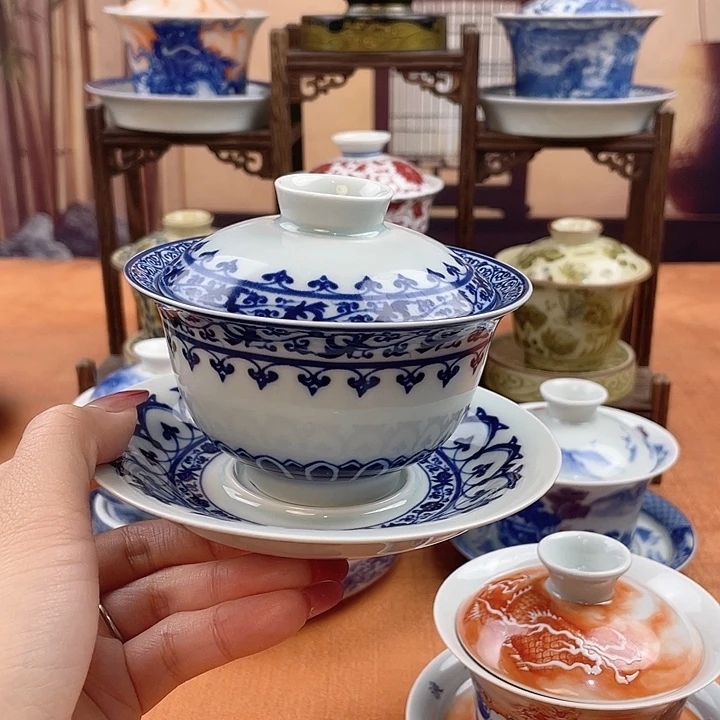 陶摆件青花宝相元宝盖碗