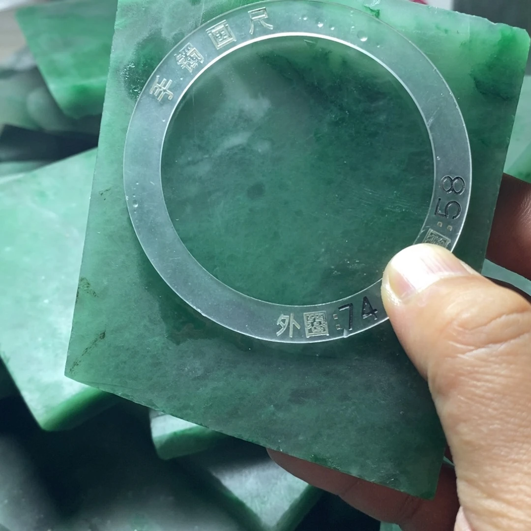 定制石英质玉（非洲翠）