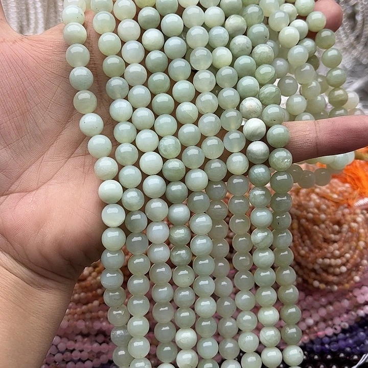 玛瑙/玉髓未镶嵌珠宝半成品一条8mm左右岫玉
