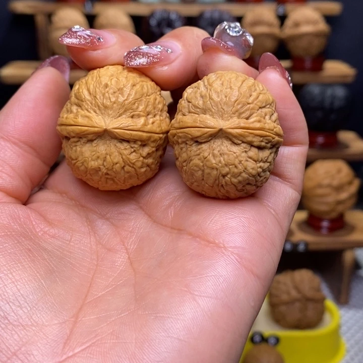 文玩核桃把件小至尊57