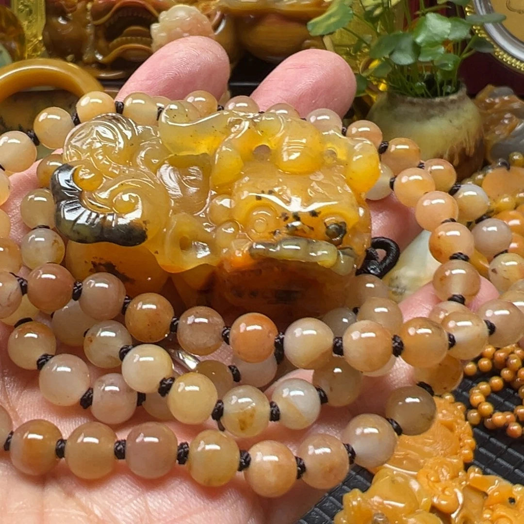 石英质玉未镶嵌颈饰
