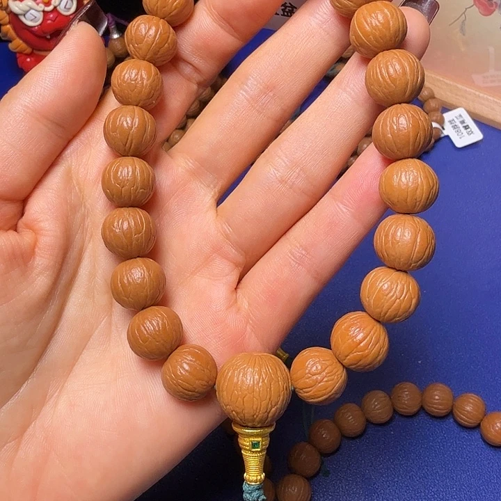 悠***7吊坠猴头核桃聚宝盆