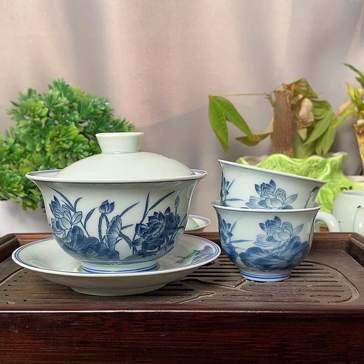 200ml复古荷花盖碗送两个杯子