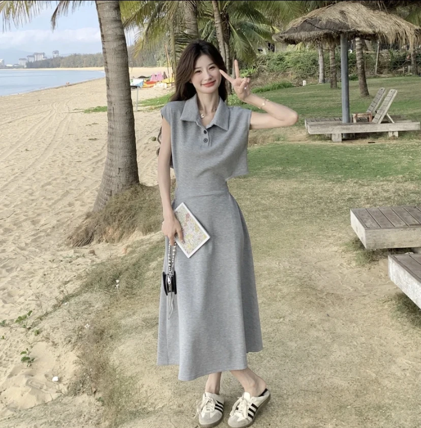 法式露腰显瘦收腰度假风无袖气质中长款连衣裙