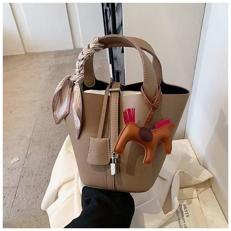 【美添】 小众高级感爆款时尚水桶包手提菜篮子包