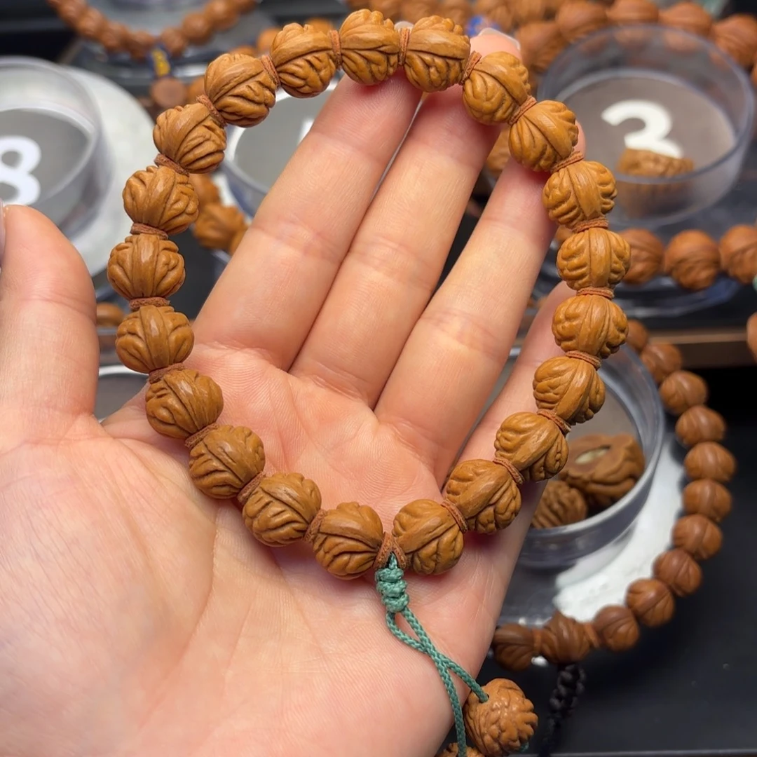 吊坠桃核野生金蝉13尺寸偏远不包邮