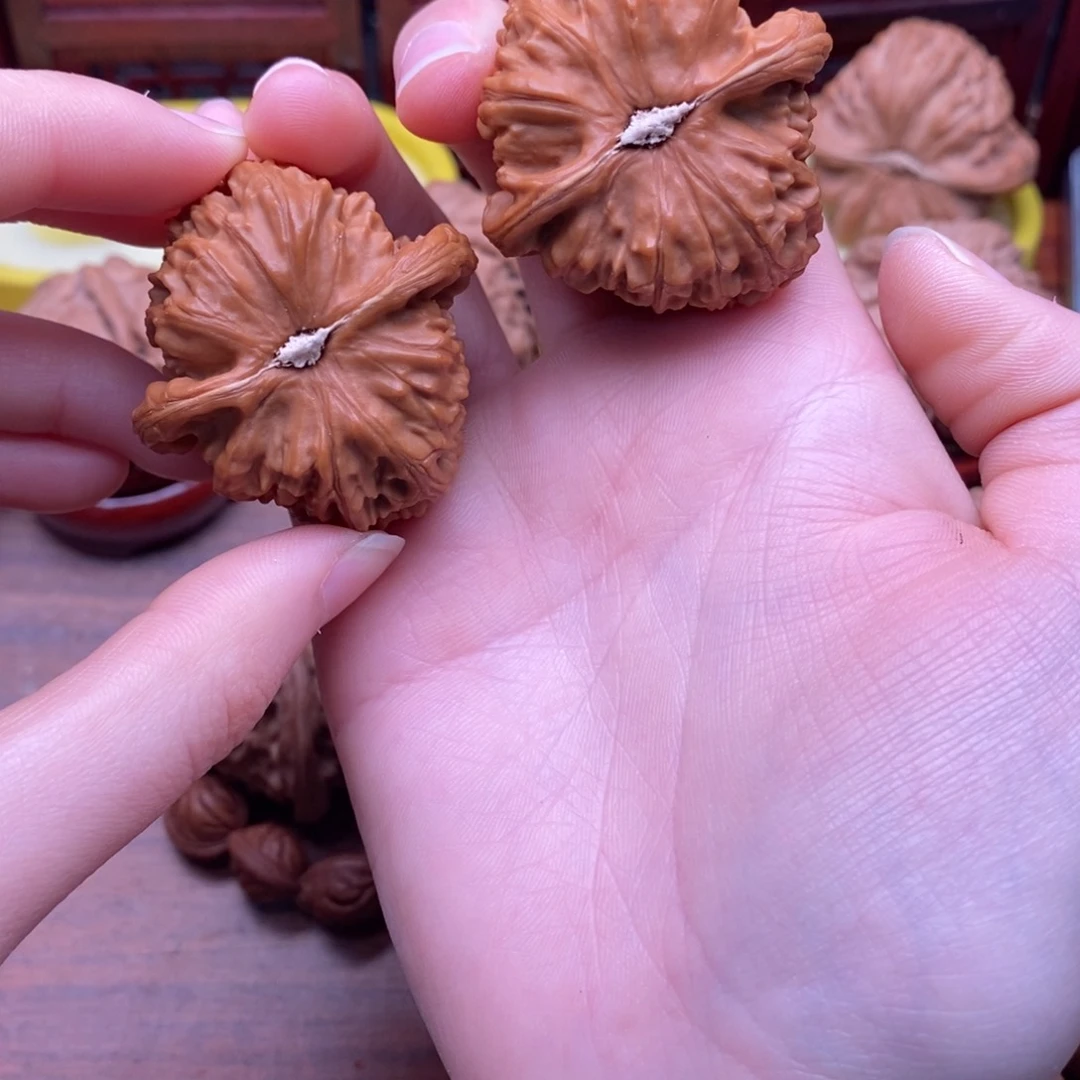 吊坠文玩核桃博*白狮子