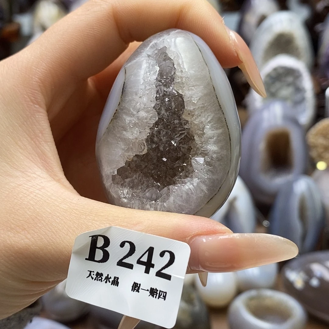 未镶嵌水晶大型摆件（非配饰）