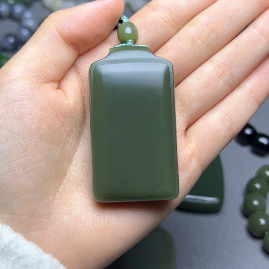 和田玉未镶嵌手串沙枣青豆青特细三六