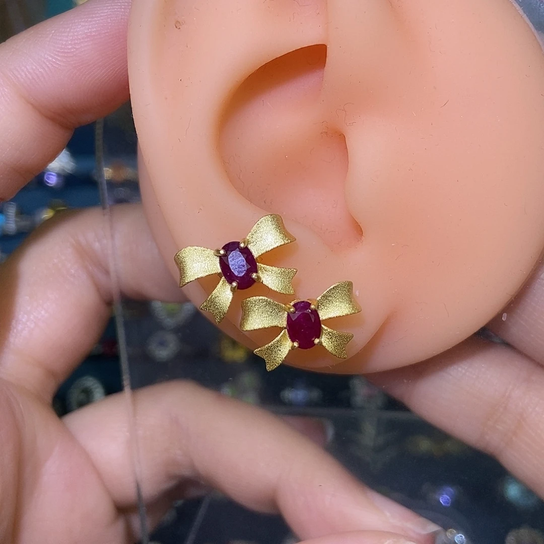 红宝石耳钉银S925镶嵌