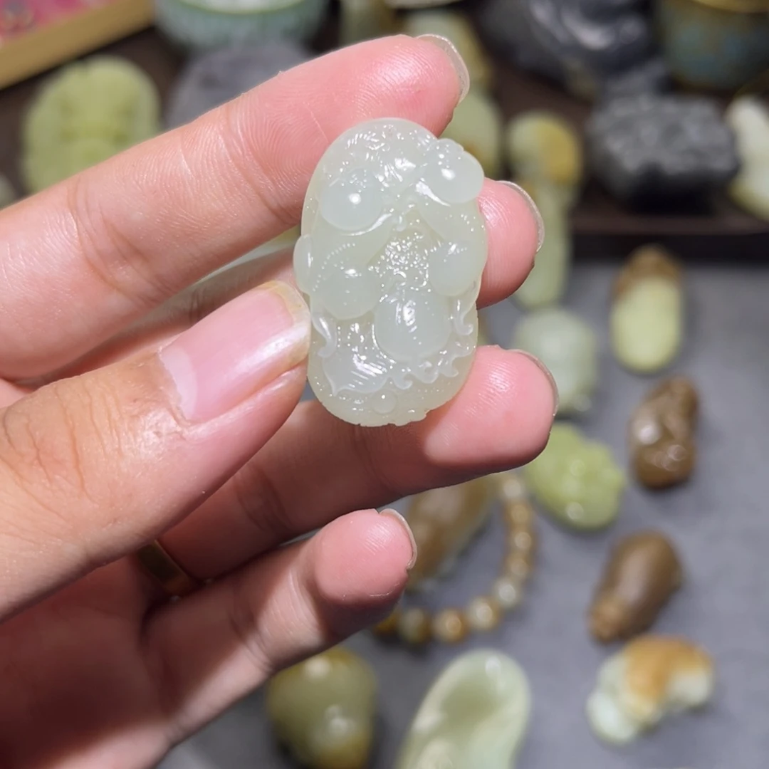 和田玉未镶嵌挂件