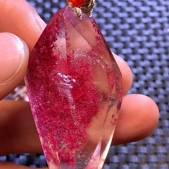 水晶吊坠(不含链)未镶嵌琳****?