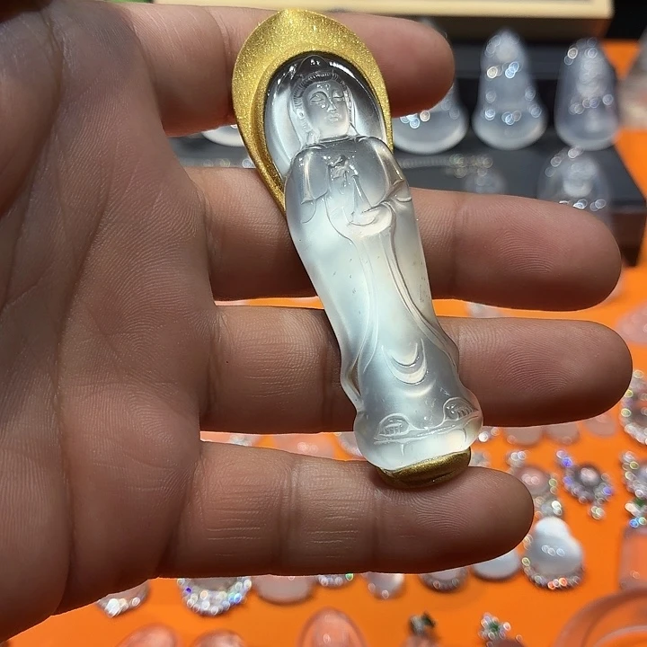 我***心未镶嵌石英质玉观音吊坠石英质玉