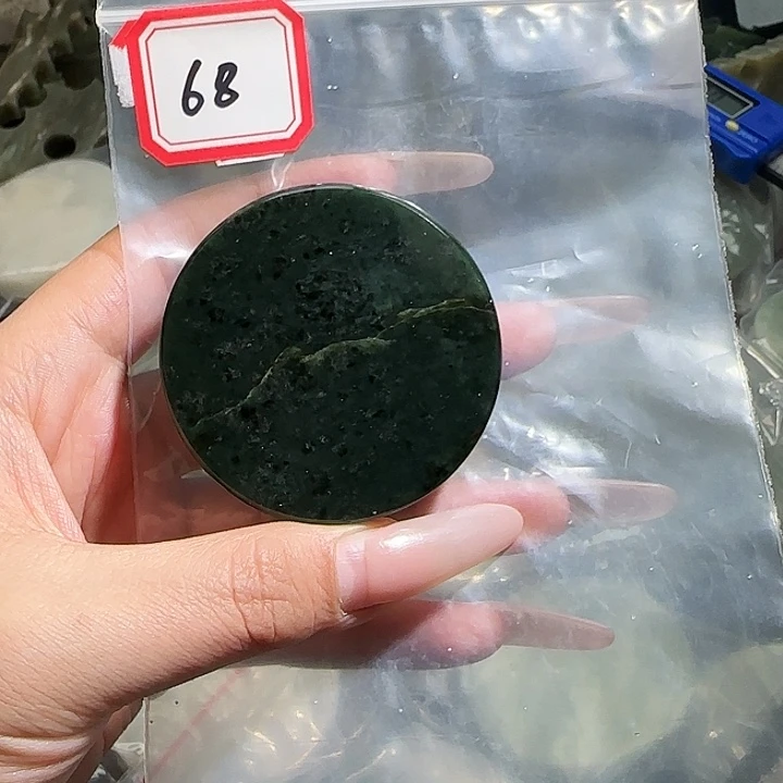 和田玉未镶嵌珠宝半成品