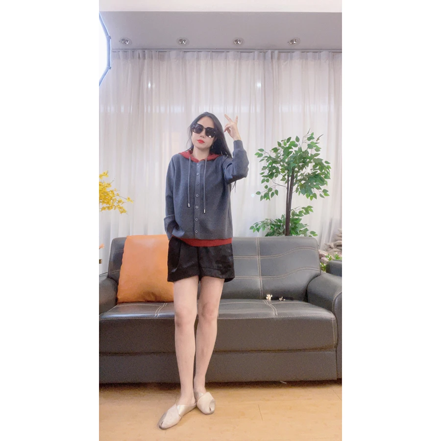 4602 假两件小红帽秋冬新款短外套上衣宽松帽子上衣