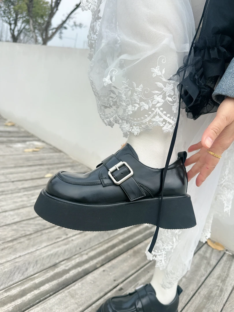 时尚春季百搭褶皱夏季休闲风乐福鞋日系圆头单鞋英伦风中口