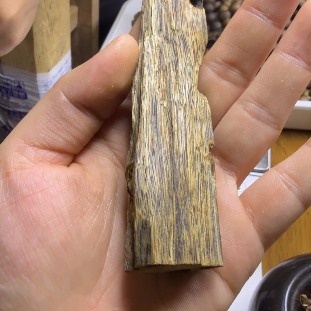 沉香碎屑沉香张勺子