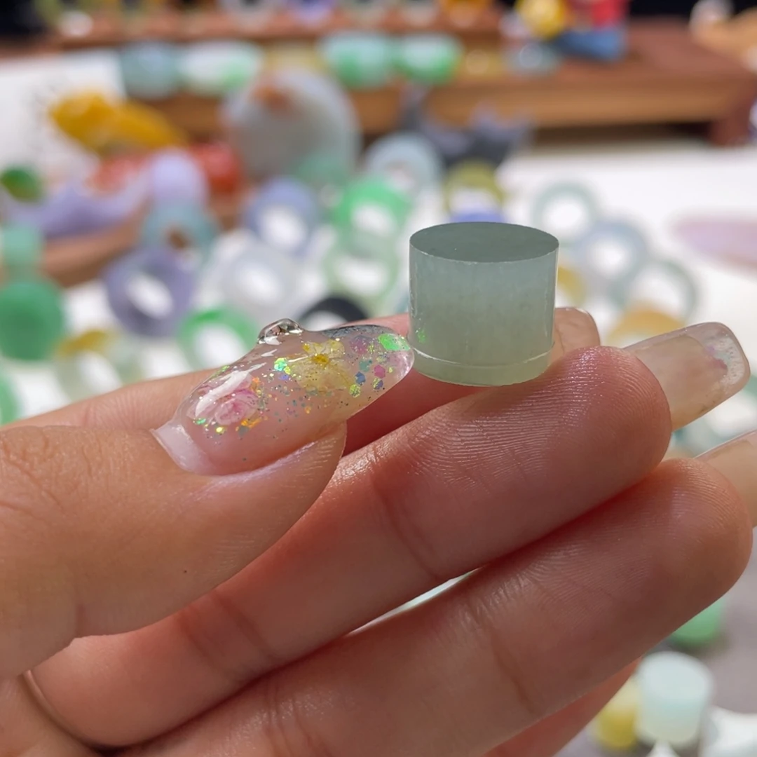 定制翡翠未镶嵌翡翠