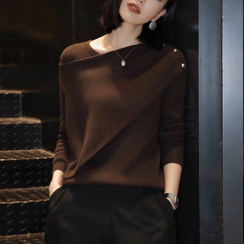 慵懒风咖色圆领毛衣女士秋冬季软糯宽松显瘦不规则打底针织衫上衣