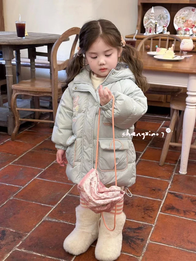 【正版橙小七】口袋刺绣兔子连帽羽绒服女童