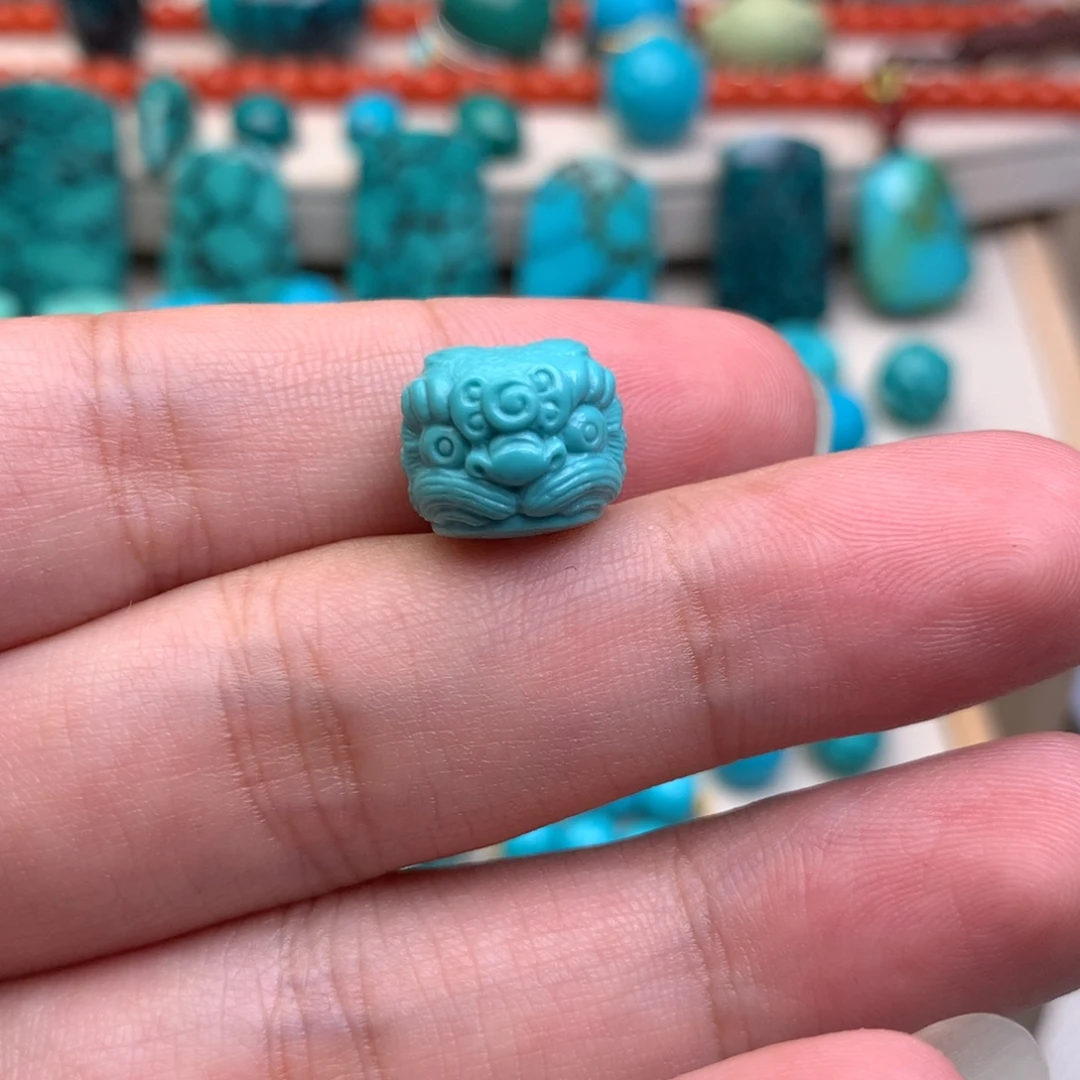 绿松石未镶嵌珠宝奇石