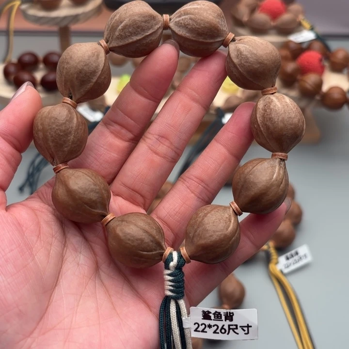 橄榄核把件22-26尺寸