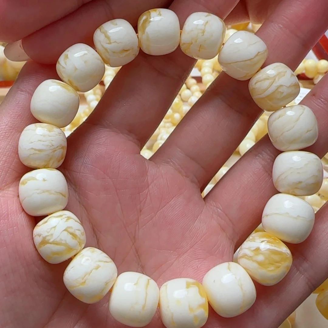 琥珀手链未镶嵌吸****样蜜蜡