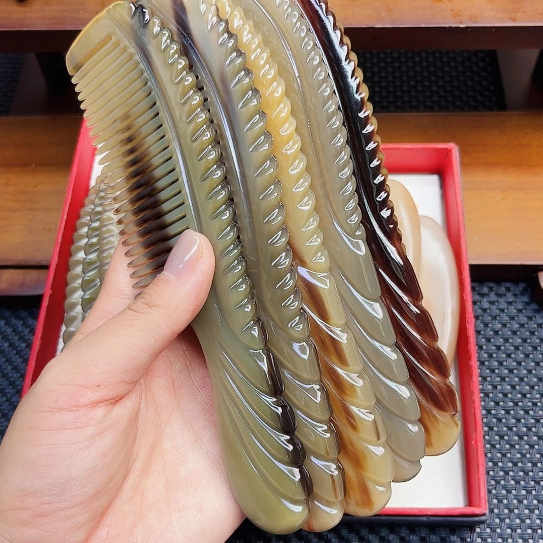 手工制作纯牛角梳子
