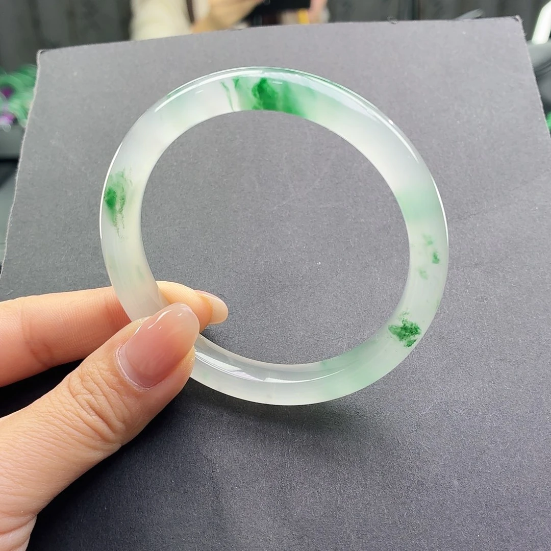 石英质玉未镶嵌手镯56.7圈口