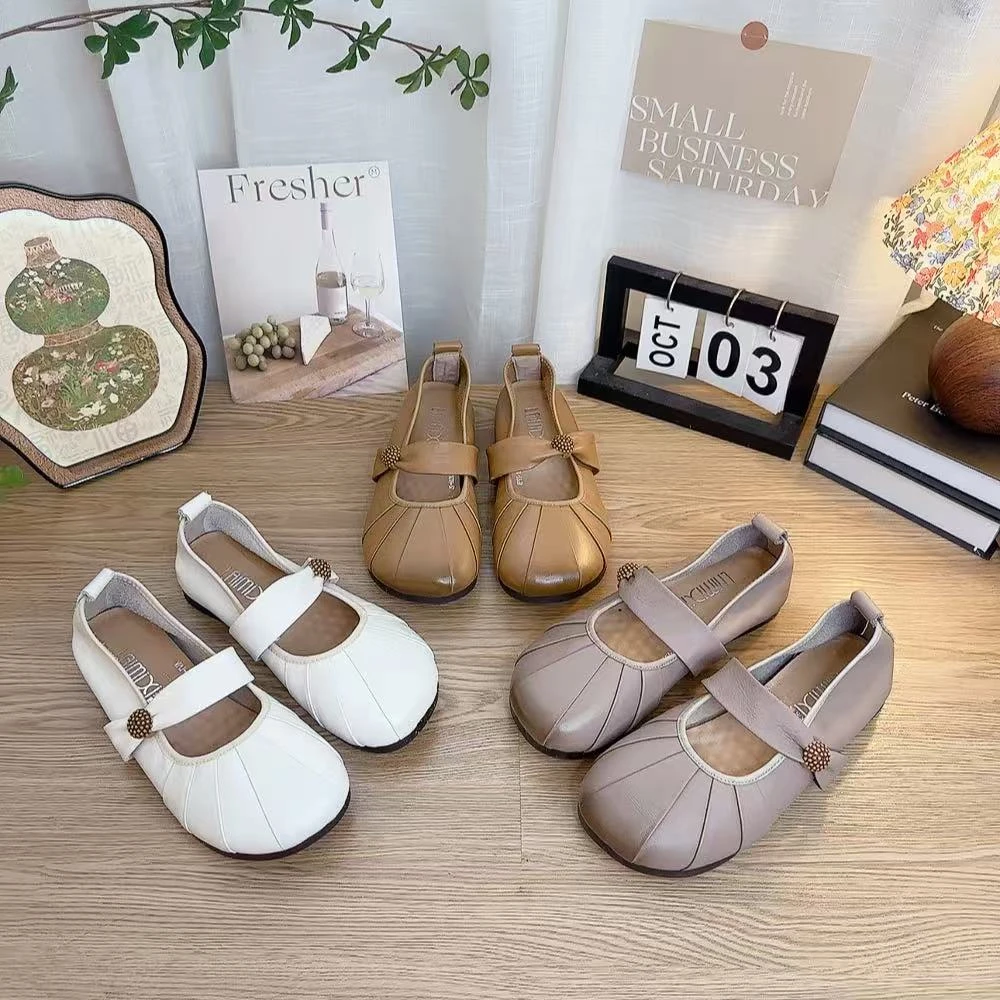 1019褶皱风复古平底软底妈妈鞋