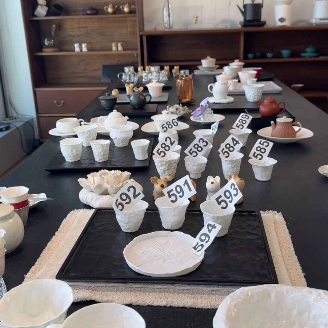 艾****88折老客户专享 3杯1碟