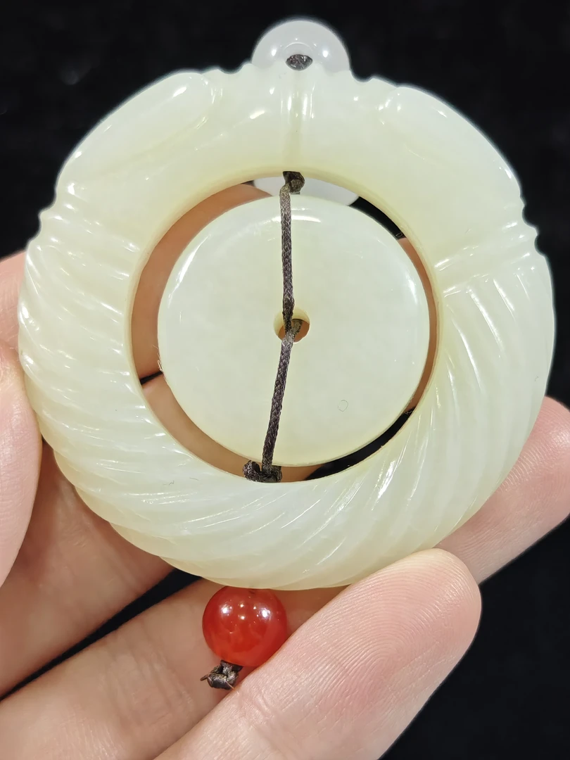 旧藏天然和田玉时来运转吊坠挂件配饰48克50*10mm