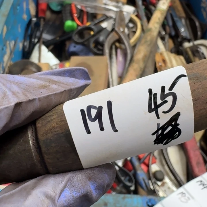 原***秋家用五金工具一个