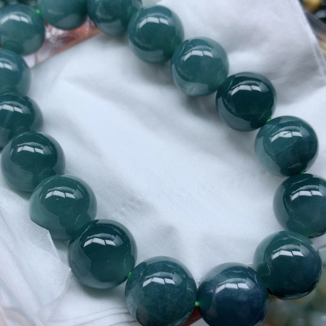 翡翠未镶嵌颈饰手串