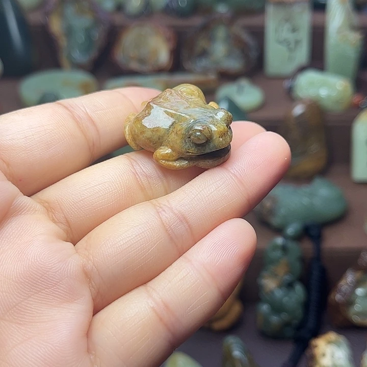 岫岩河磨玉（透闪石质玉）未镶嵌颈饰