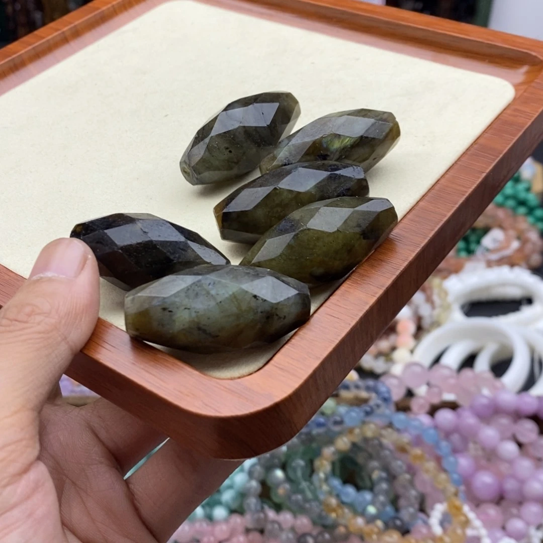 玛瑙/玉髓未镶嵌珠宝半成品一个19x41mm月光拉长石桶珠A179