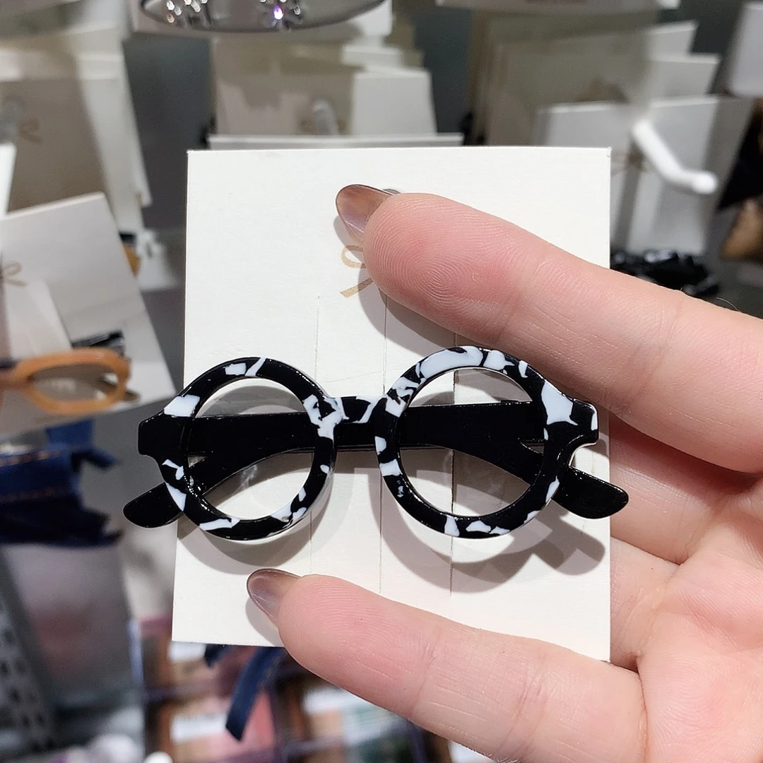 布艺非金属黑色眼镜鸭嘴