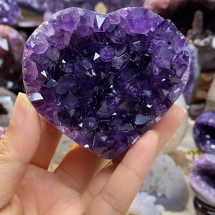 紫晶未镶嵌大型摆件（非配饰）