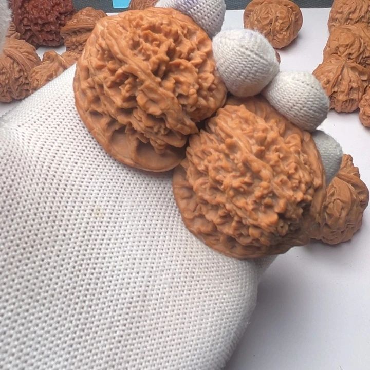 吊坠桃核9.9巨物满天星