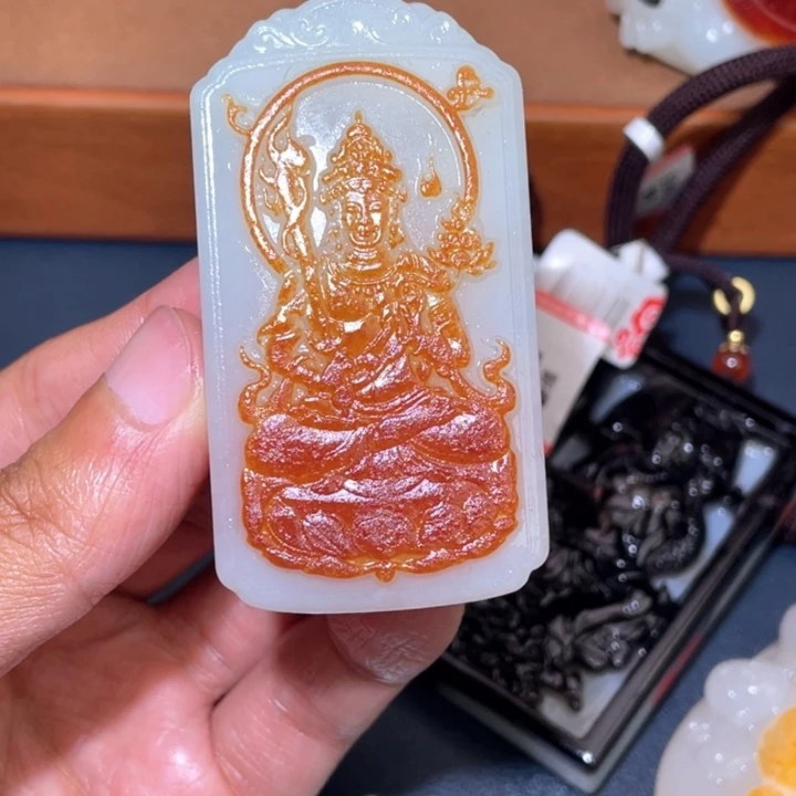 雨***了颈饰未镶嵌和田玉