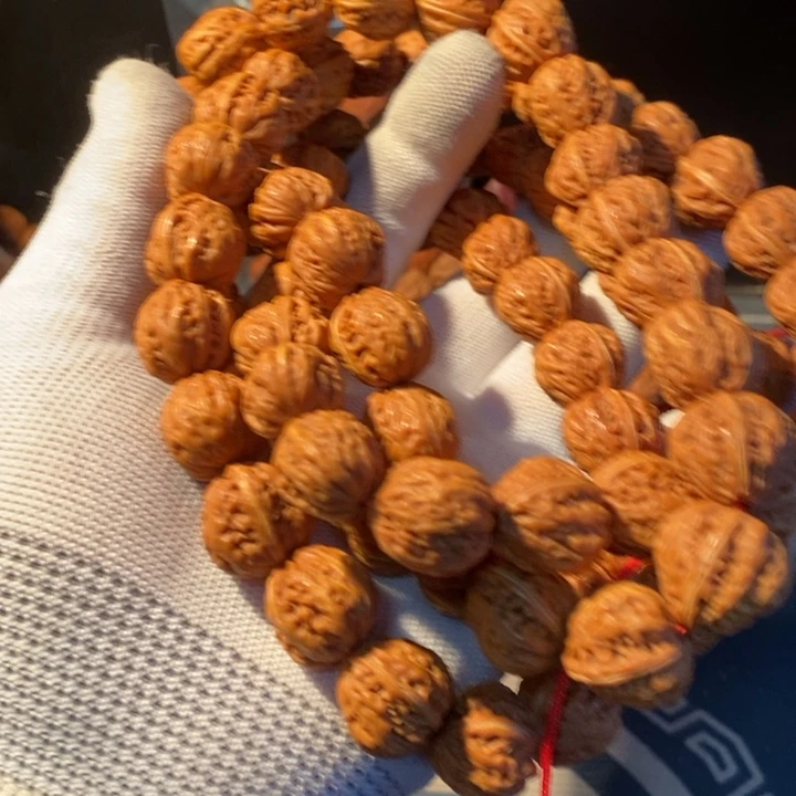 文玩核桃手串……37