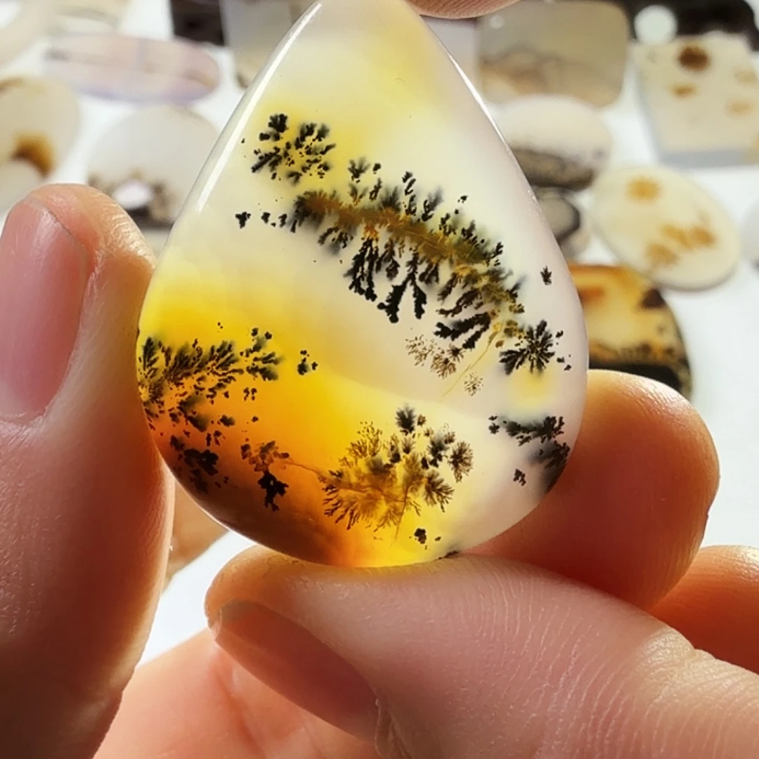 玛瑙/玉髓未镶嵌珠宝半成品