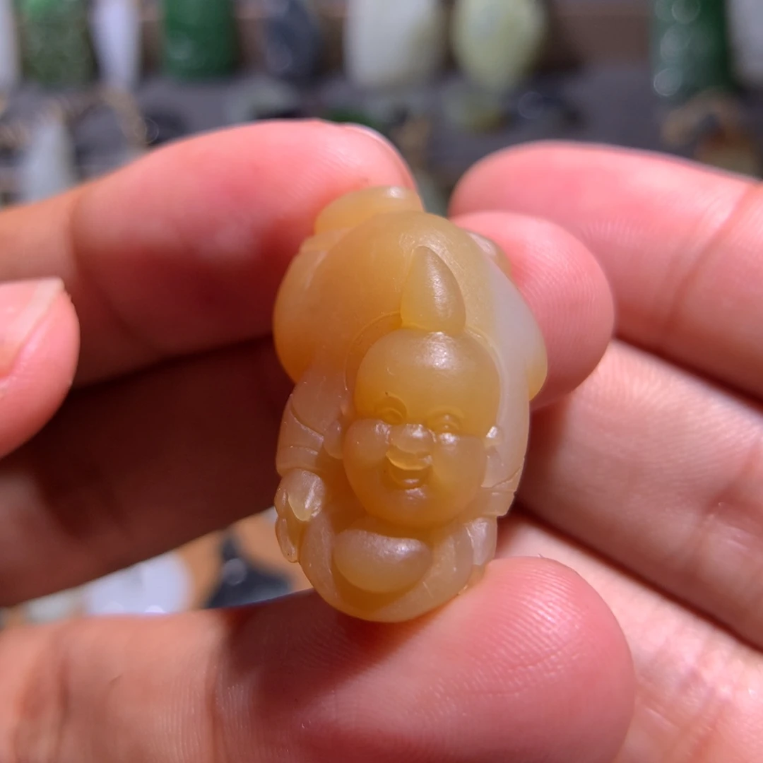 非***白和田玉未镶嵌颈饰