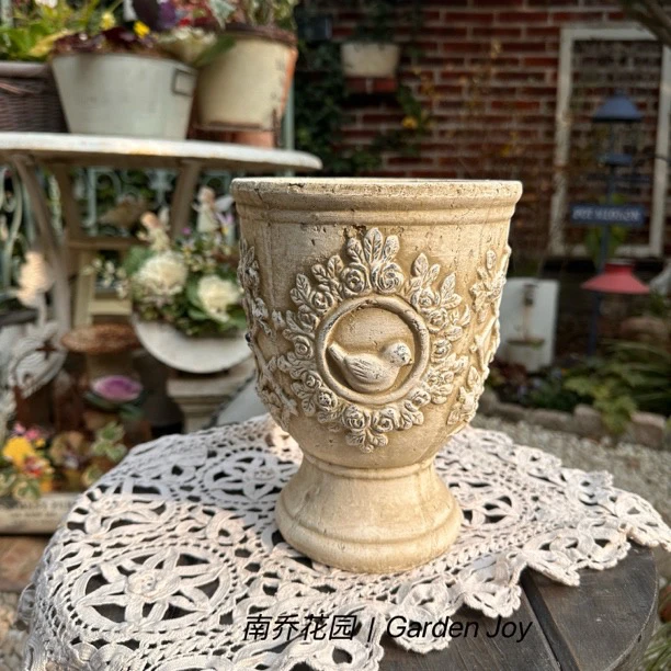 【南乔花园】】欧式手压粗陶做旧复古小鸟高脚奖杯花盆 浮雕透气庭院