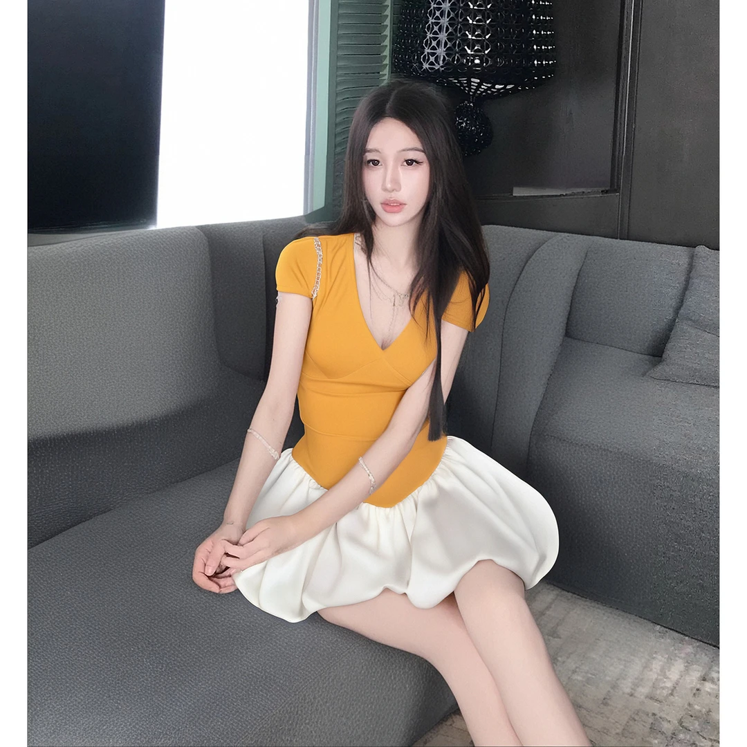 韩系V领正肩连衣裙女2025新款多巴胺穿搭减龄气质显白超好看短裙